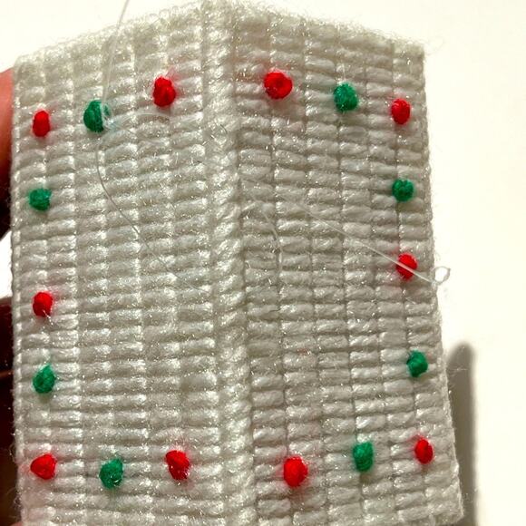 Cross stitch vintage Christmas ornaments: set of 2 - Picture 4 of 7